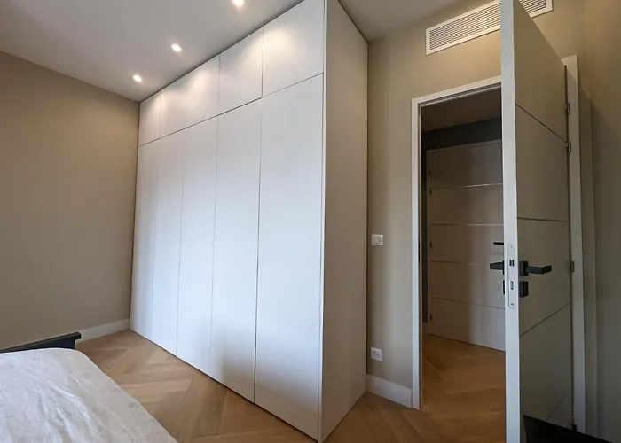 Lovely Refurbished