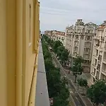 Lovely Refurbished Apartamento Niza