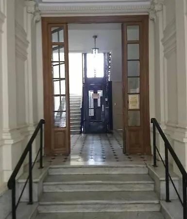 Διαμέρισμα Lovely Refurbished Νίκαια